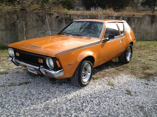 Illustration for article titled Is a bug free gremlin > gremlin free bug? 63K AMC Gremlin V8.